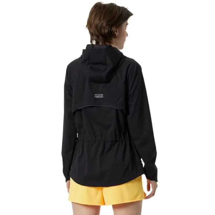 Online New Balance Elite Run Water Defy Jacket Zwart